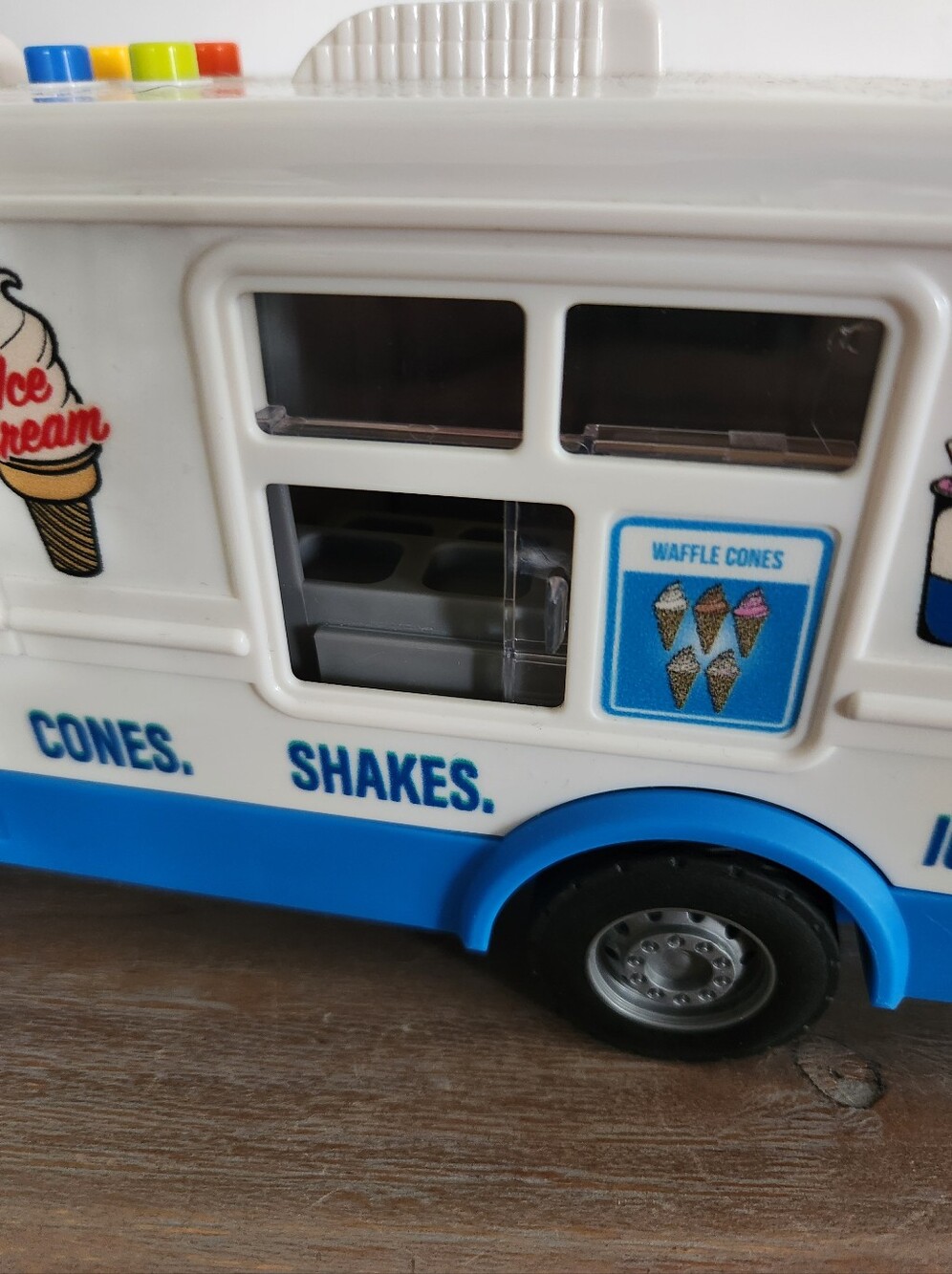 Code Red Novelties Lights & Sounds Toy Ice Cream Truck 12" Friction Motor - Picture 6 of 11